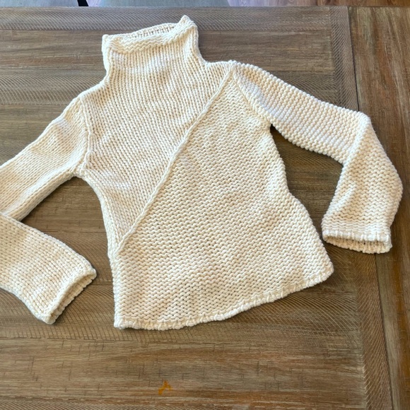 Banana Republic Sweaters - Banana republic wool angora chunky knit sweater turtleneck white cream medium